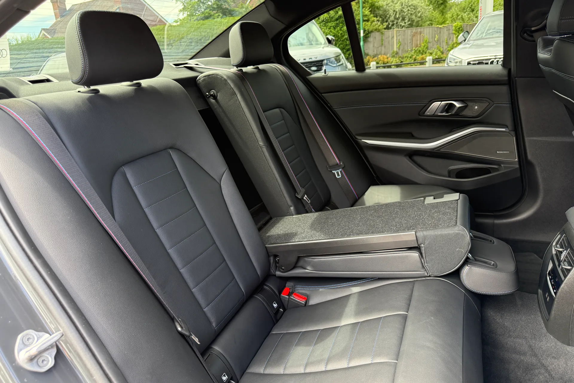 BMW 3 SERIES thumbnail image number 49