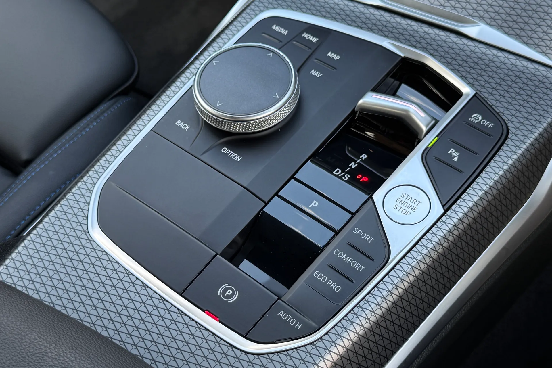 BMW 3 SERIES thumbnail image number 43