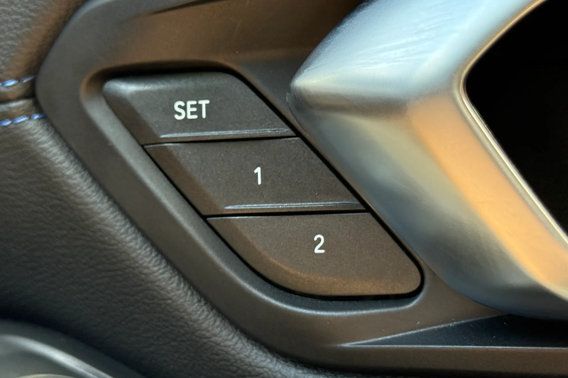 BMW 3 SERIES thumbnail image number 17