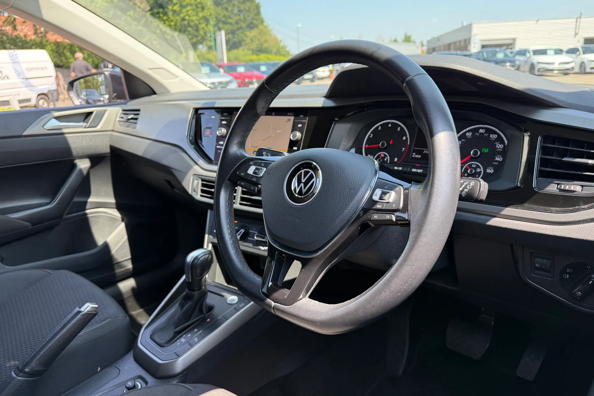 VOLKSWAGEN POLO thumbnail image number 22