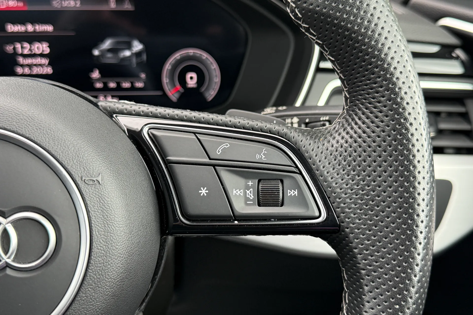 Audi A5 thumbnail image number 35