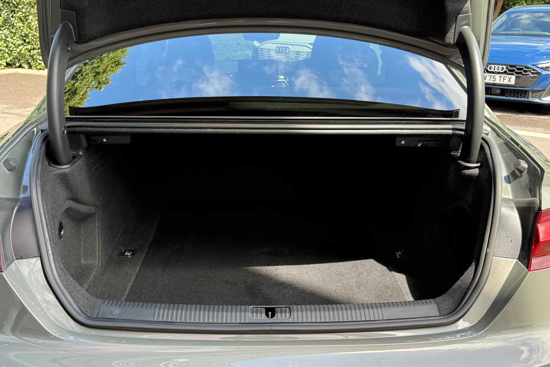 Audi A5 thumbnail image number 41