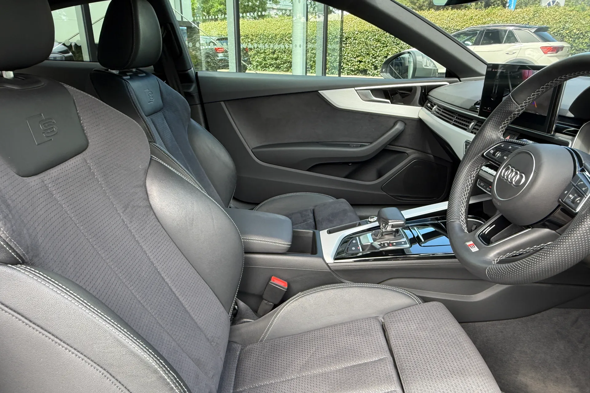 Audi A5 thumbnail image number 24
