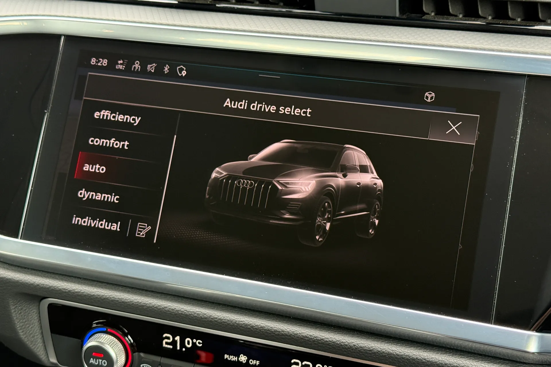 Audi Q3 thumbnail image number 27