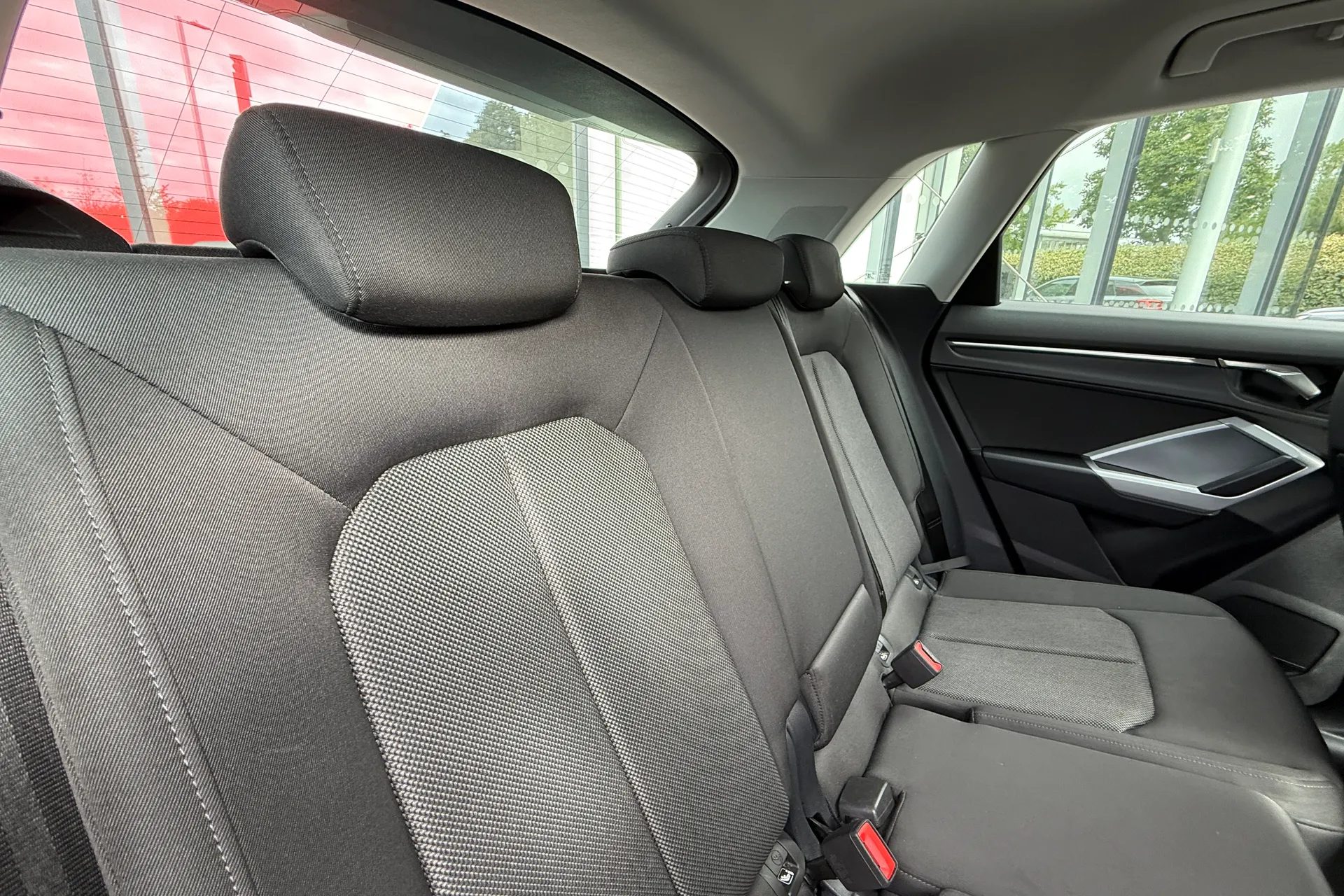 Audi Q3 thumbnail image number 35