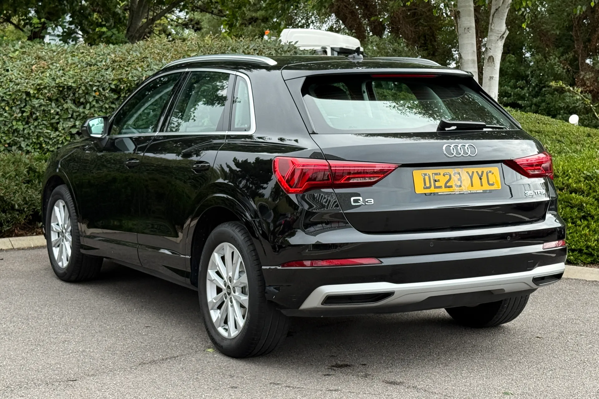 Audi Q3 thumbnail image number 19