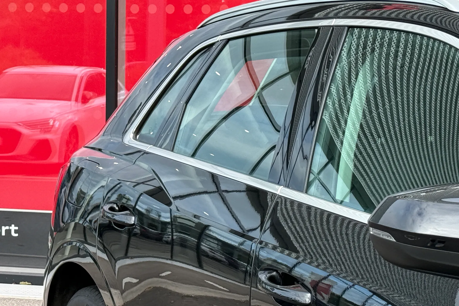 Audi Q3 thumbnail image number 11