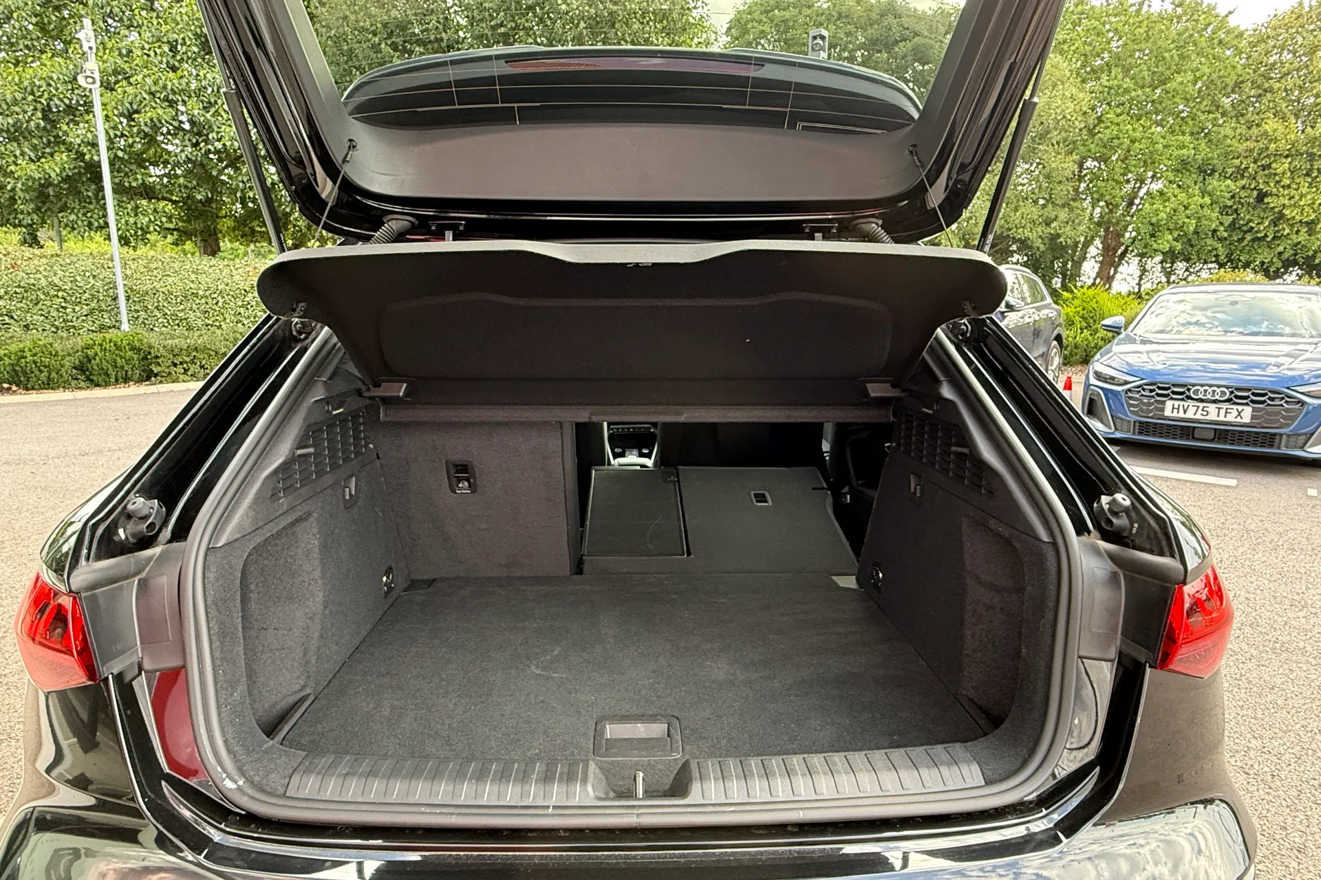 Audi A3 thumbnail image number 31