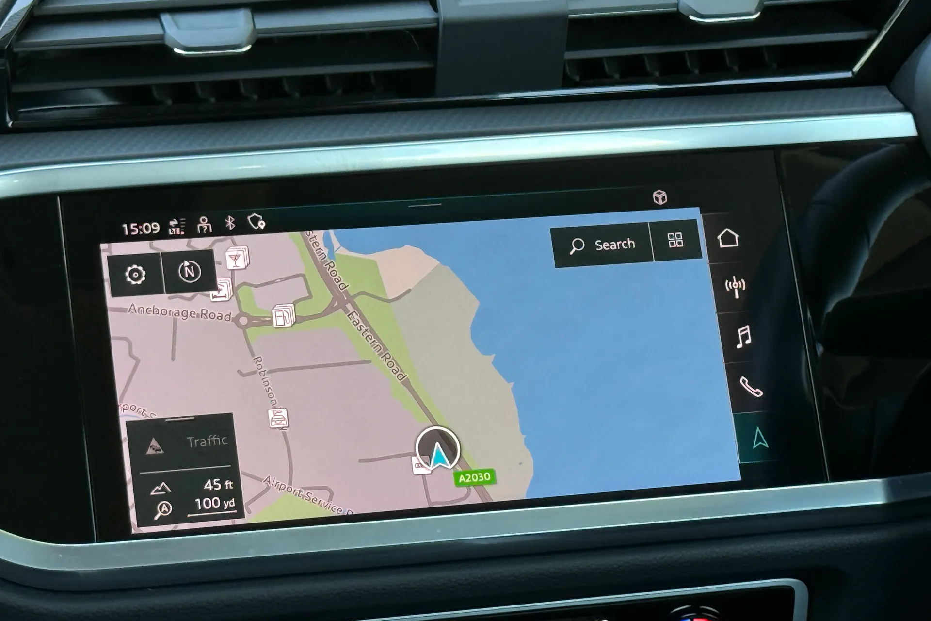 Audi Q3 thumbnail image number 24