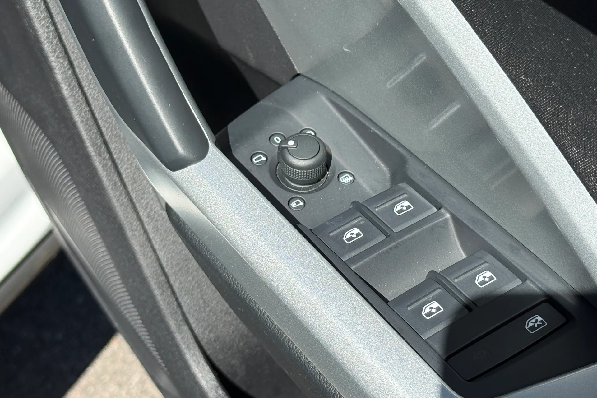 Audi Q3 thumbnail image number 31