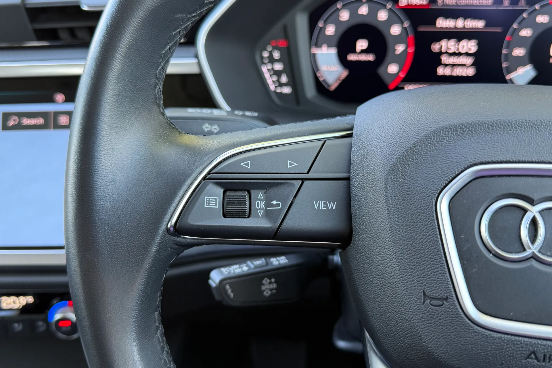 Audi Q3 thumbnail image number 28