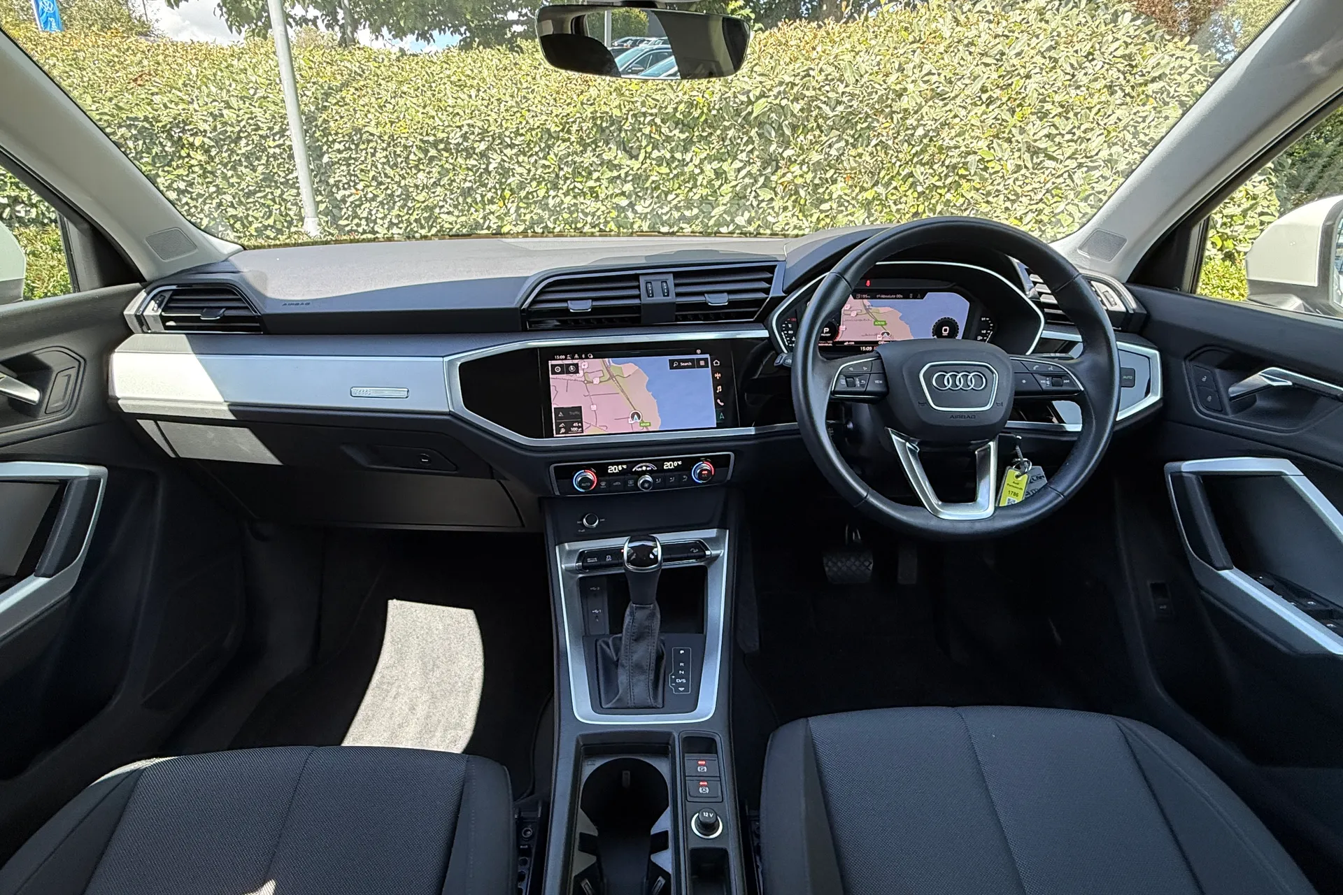 Audi Q3 thumbnail image number 4