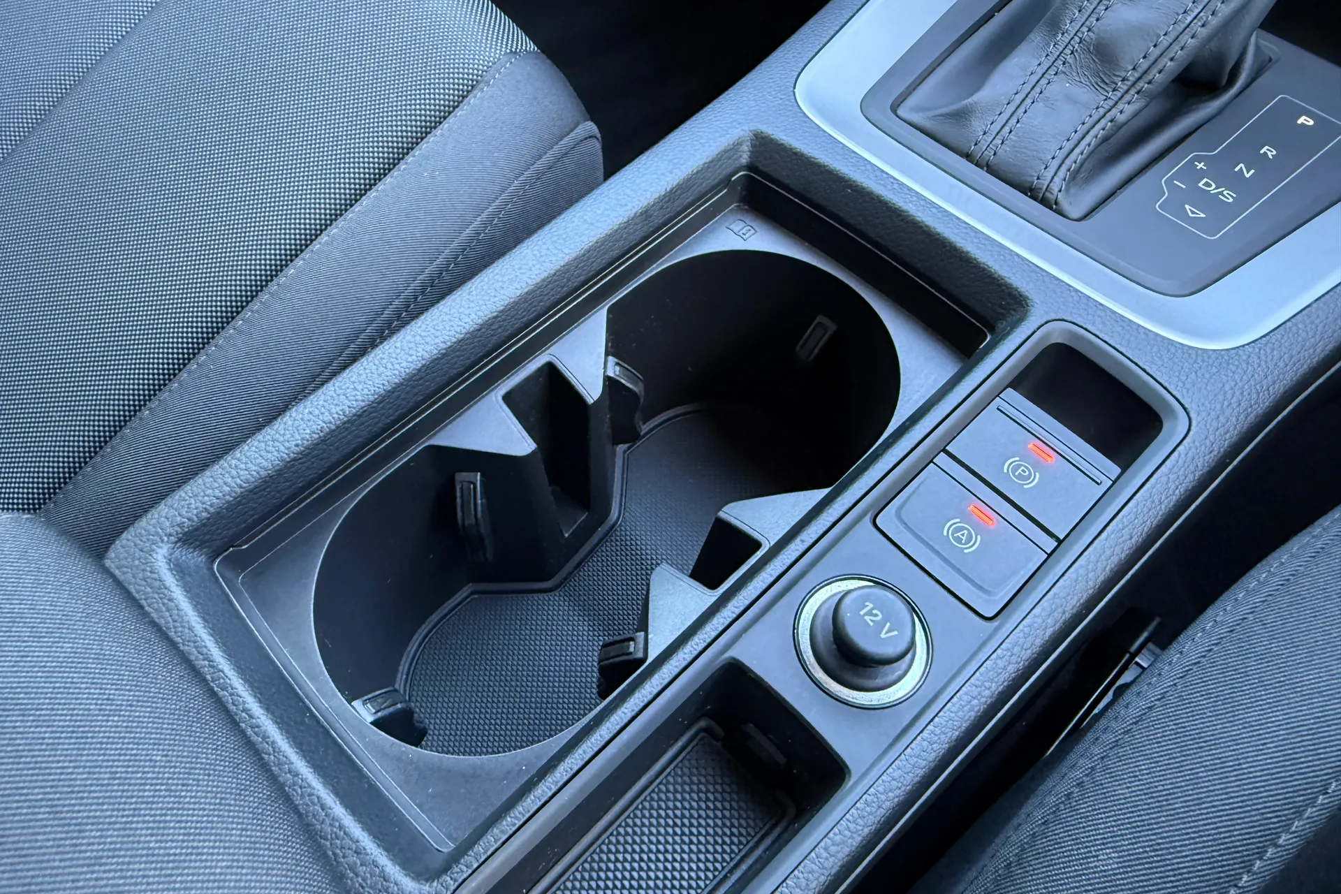 Audi Q3 thumbnail image number 33