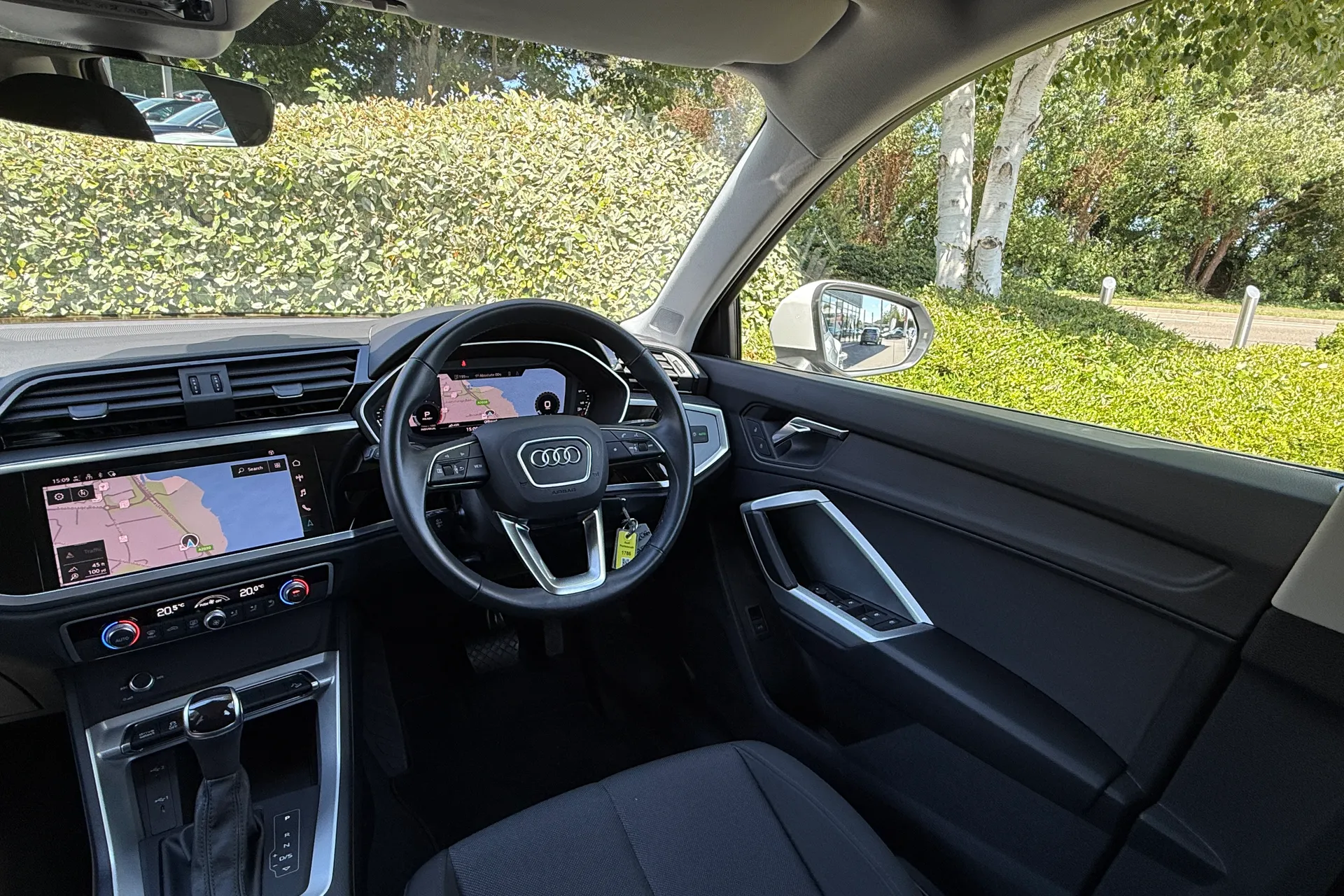 Audi Q3 thumbnail image number 50