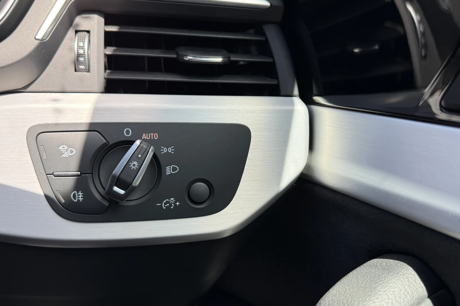 Audi A5 thumbnail image number 39