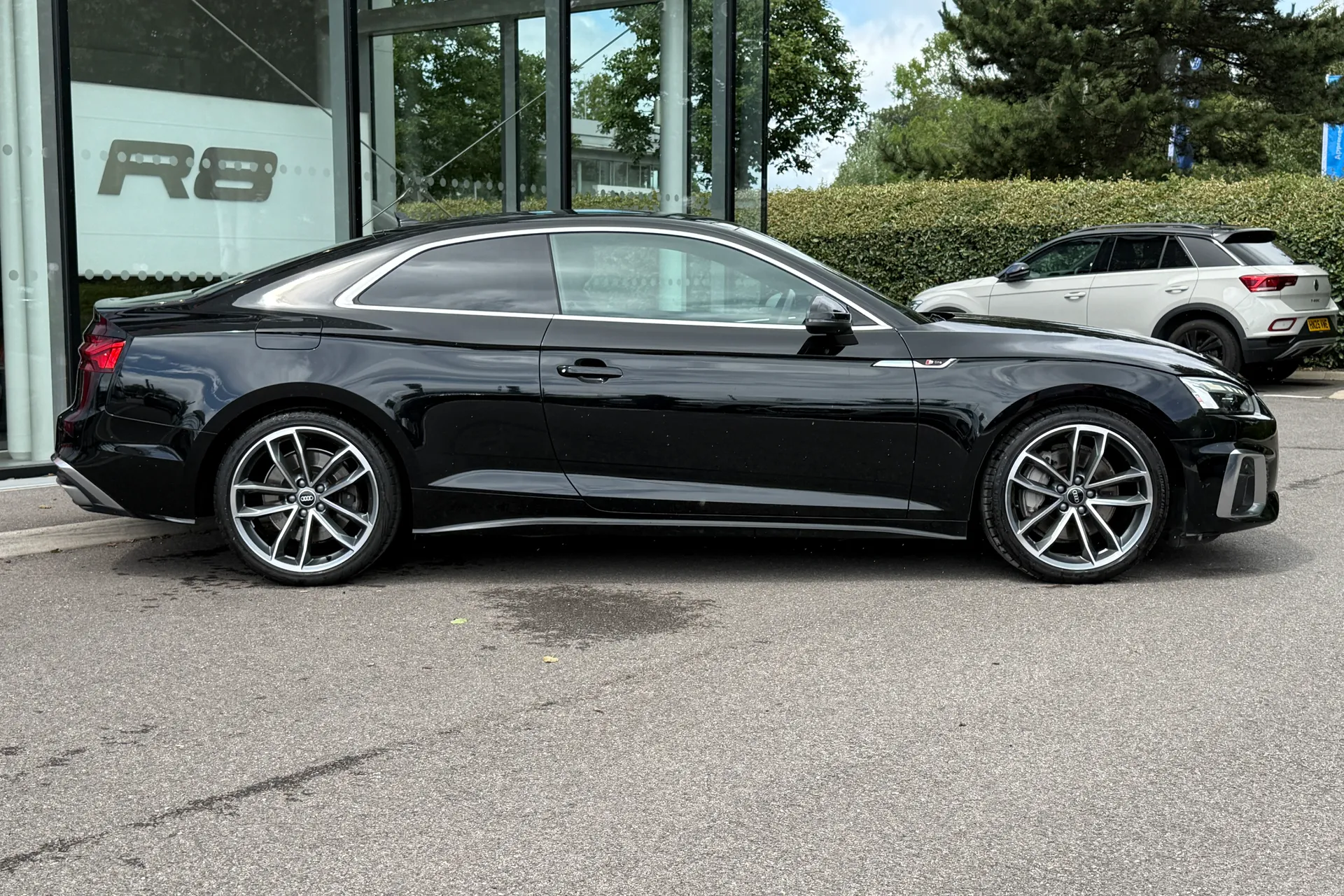 Audi A5 thumbnail image number 2