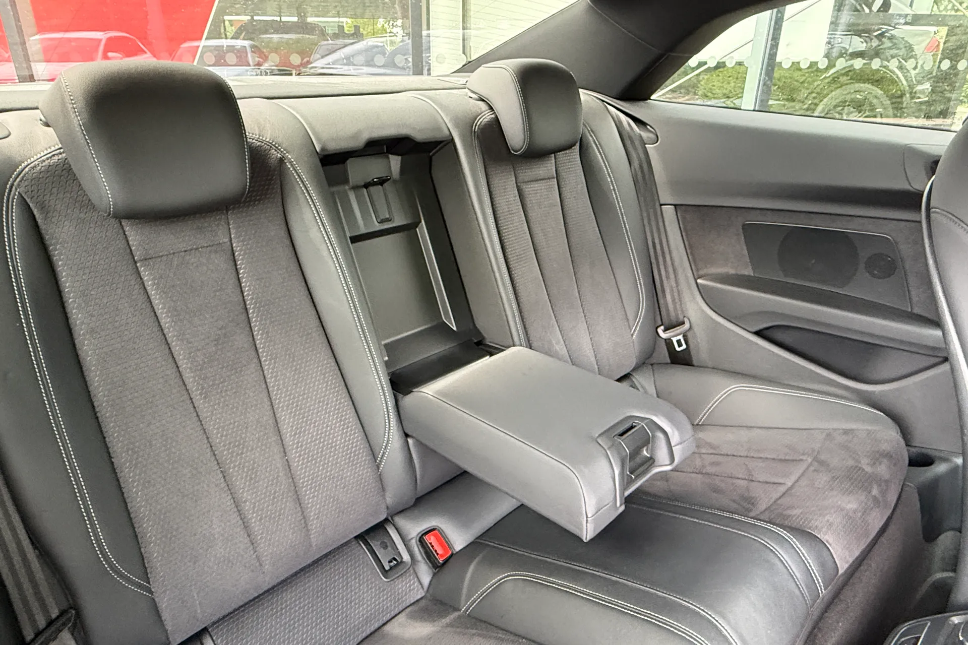 Audi A5 thumbnail image number 36