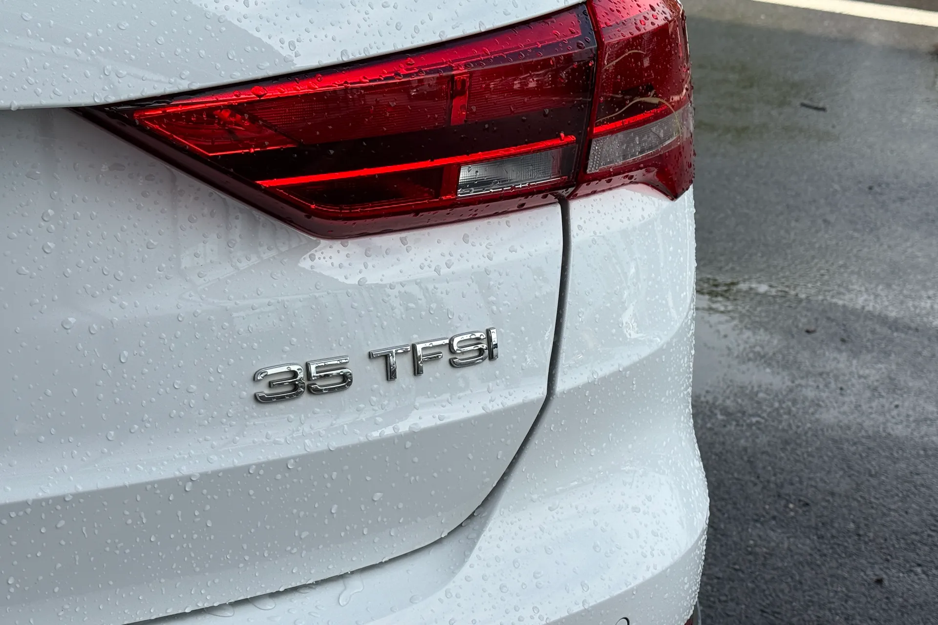 Audi Q3 thumbnail image number 23