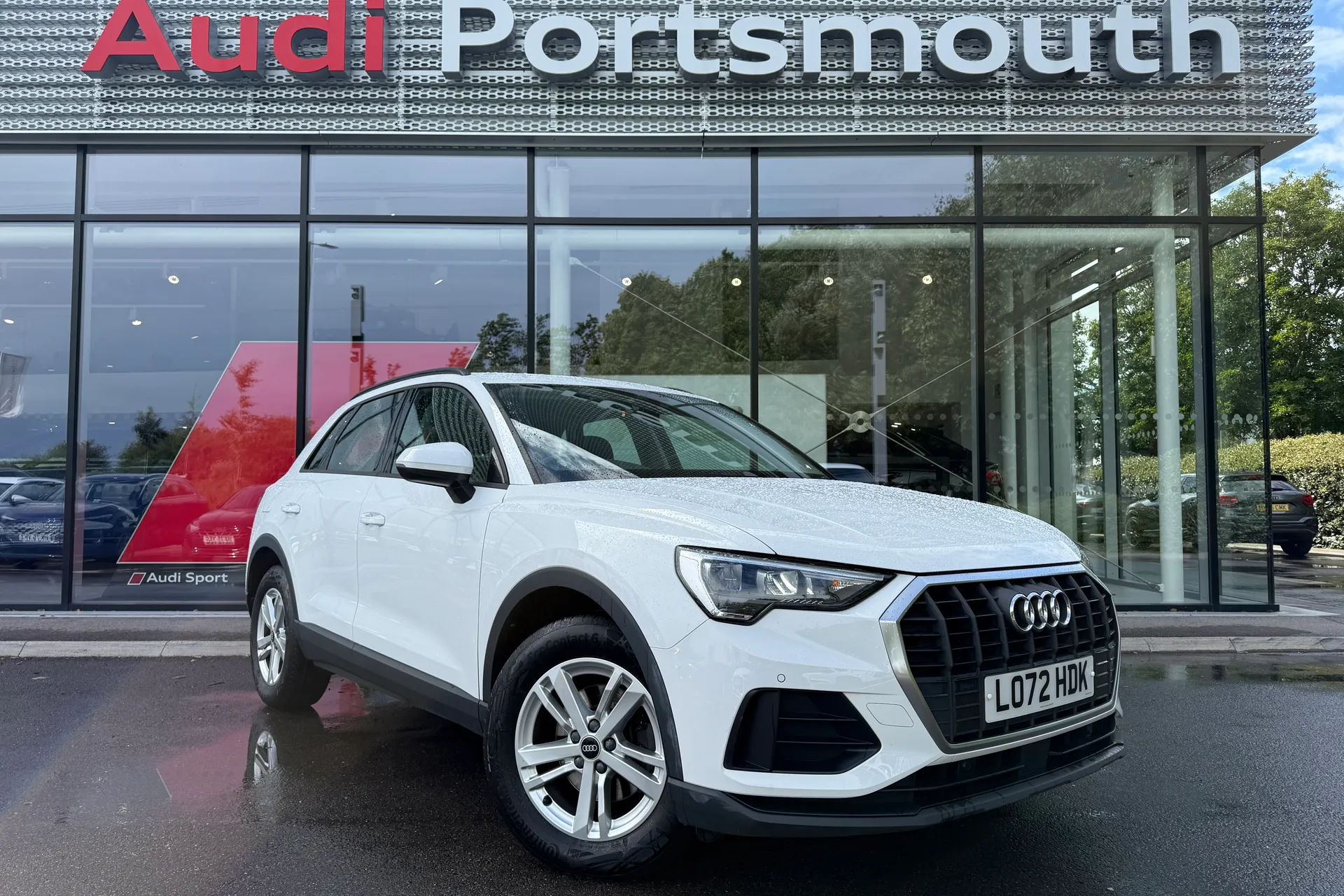 Audi Q3 focused image