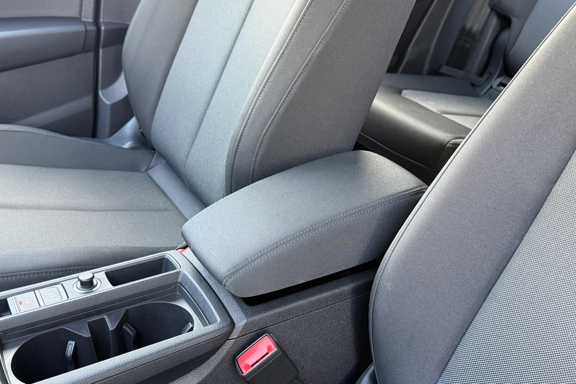 Audi Q3 thumbnail image number 37