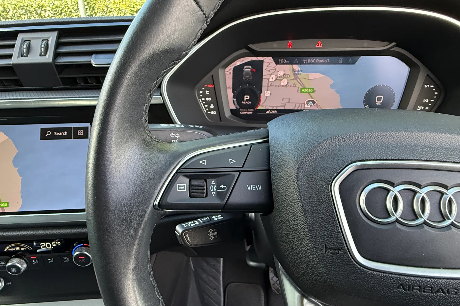 Audi Q3 thumbnail image number 45