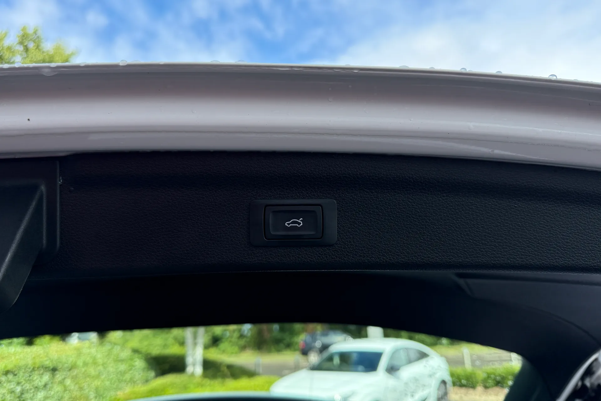 Audi Q3 thumbnail image number 32