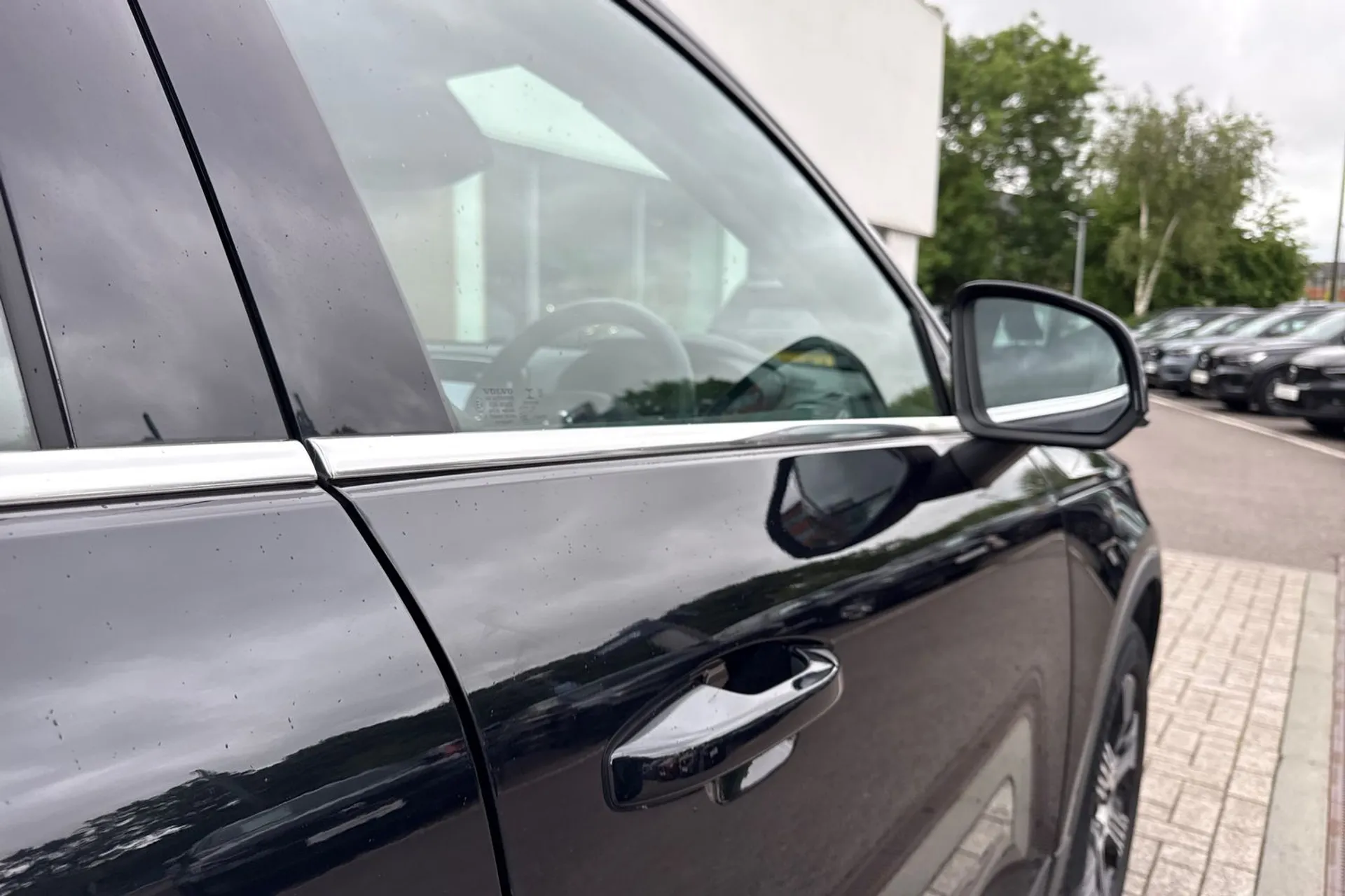 Volvo XC40 thumbnail image number 17