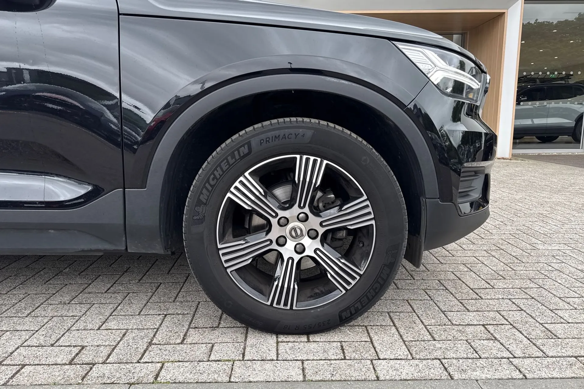 Volvo XC40 thumbnail image number 14