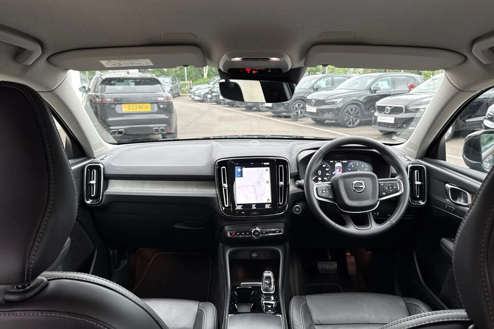 Volvo XC40 thumbnail image number 3