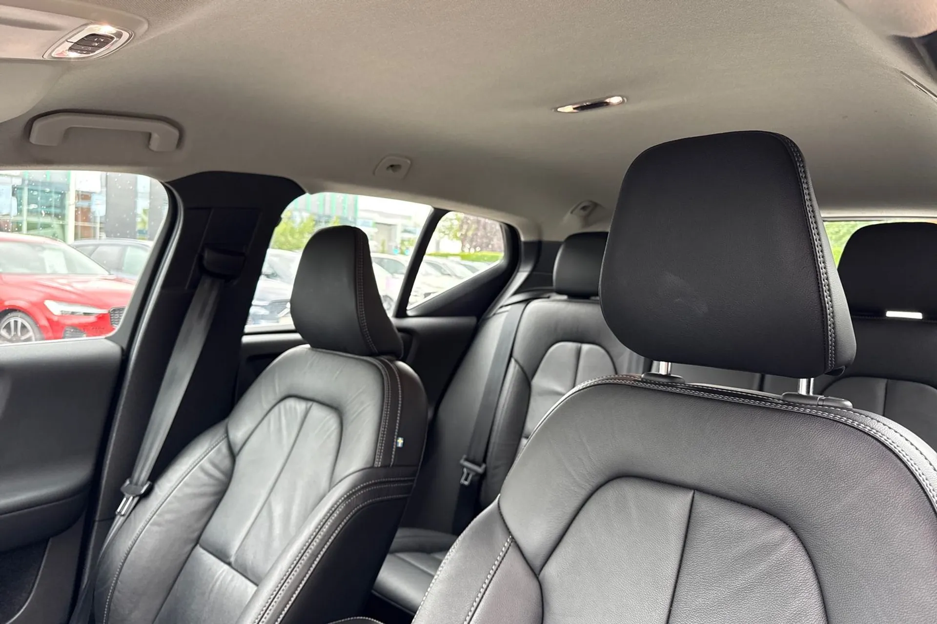 Volvo XC40 thumbnail image number 29
