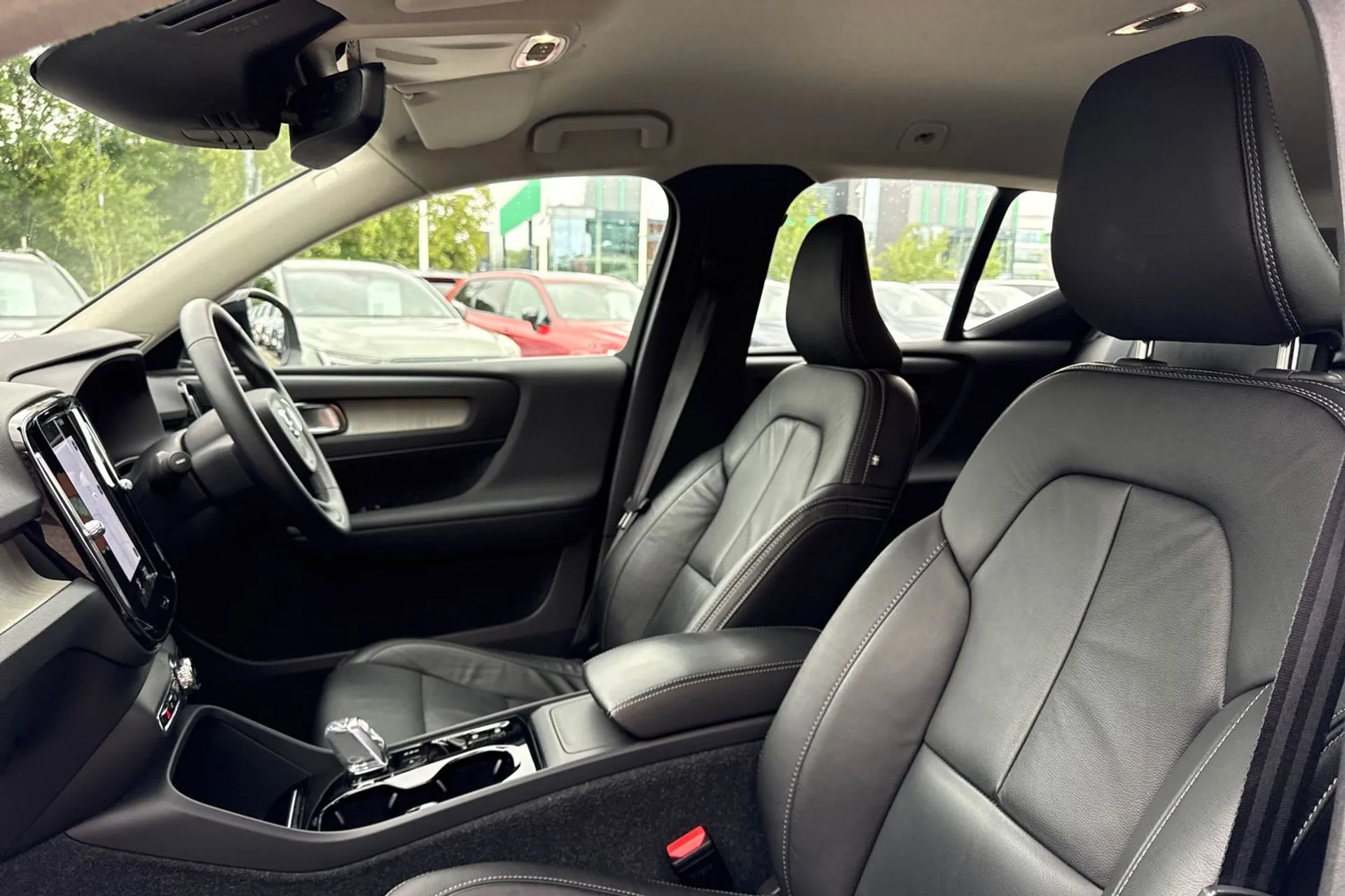 Volvo XC40 thumbnail image number 28
