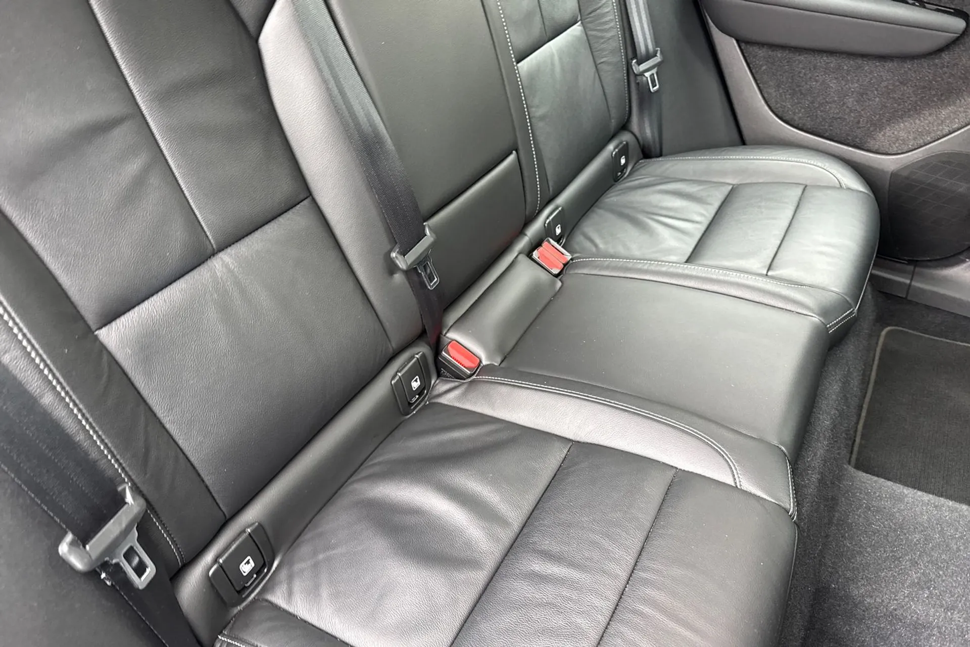 Volvo XC40 thumbnail image number 25