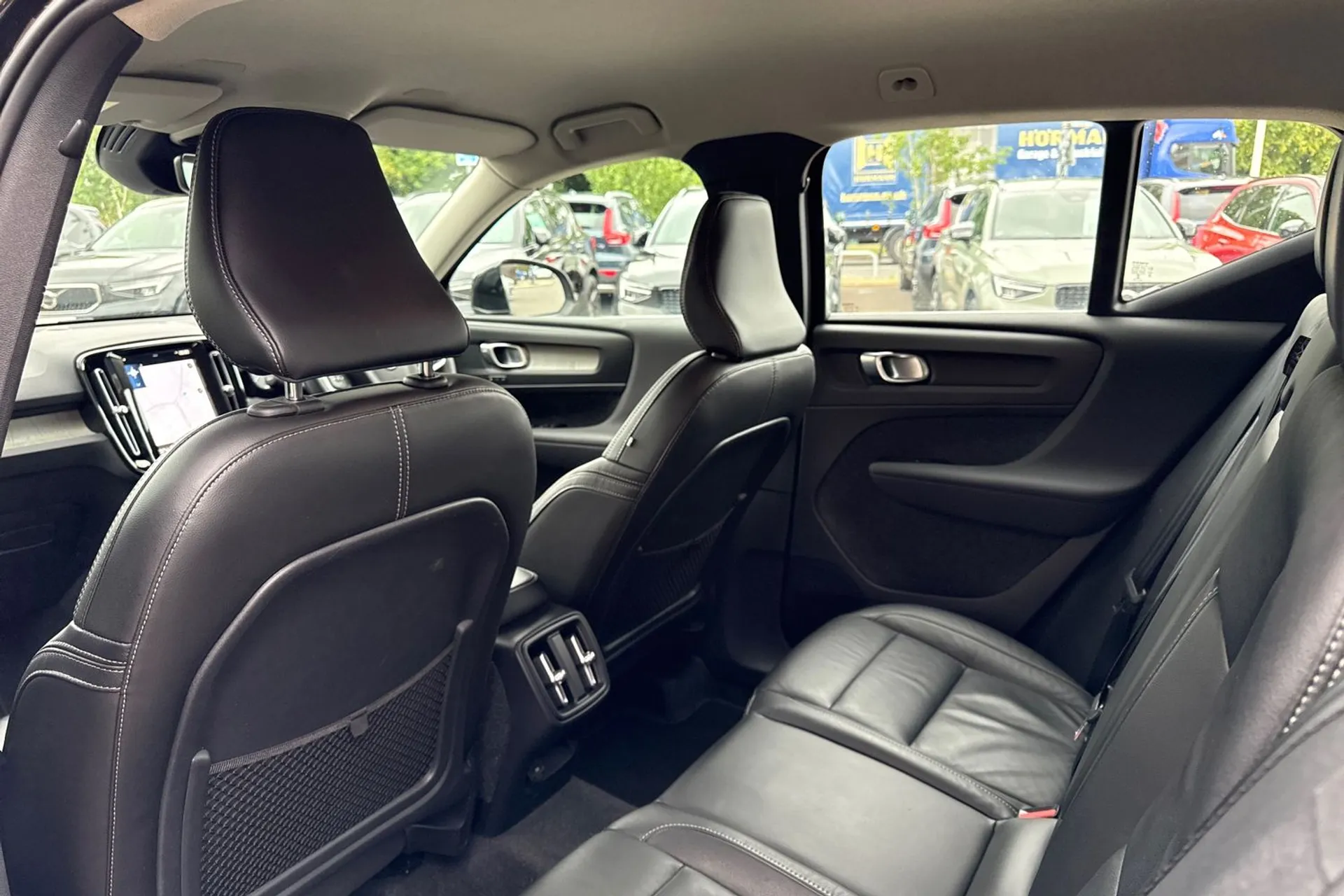 Volvo XC40 thumbnail image number 31