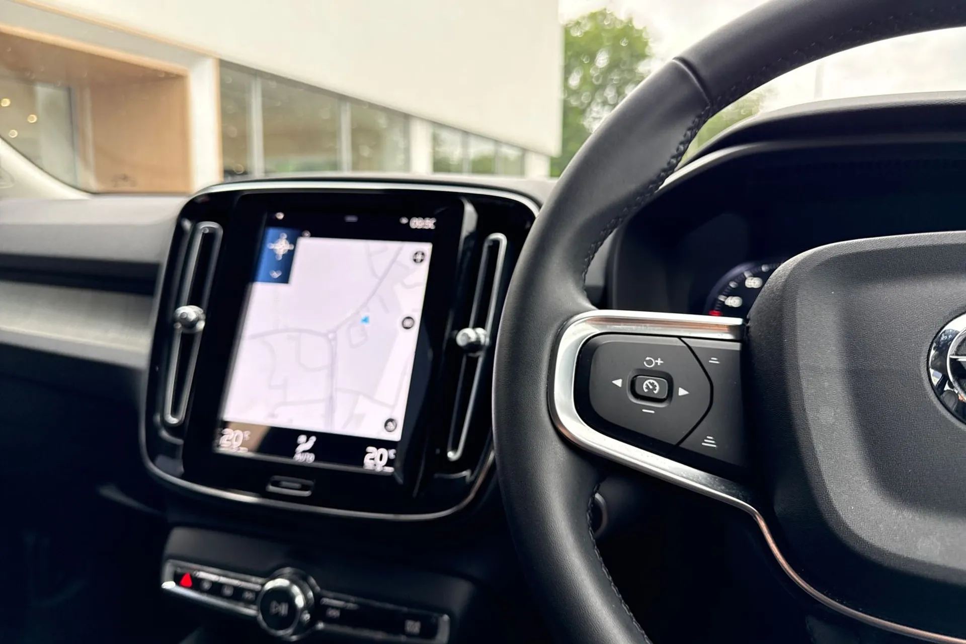 Volvo XC40 thumbnail image number 36