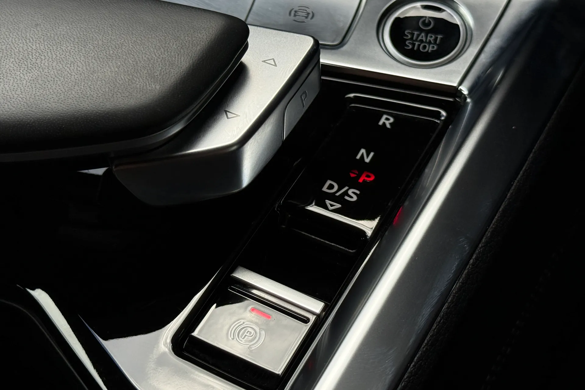 Audi Q8 thumbnail image number 27