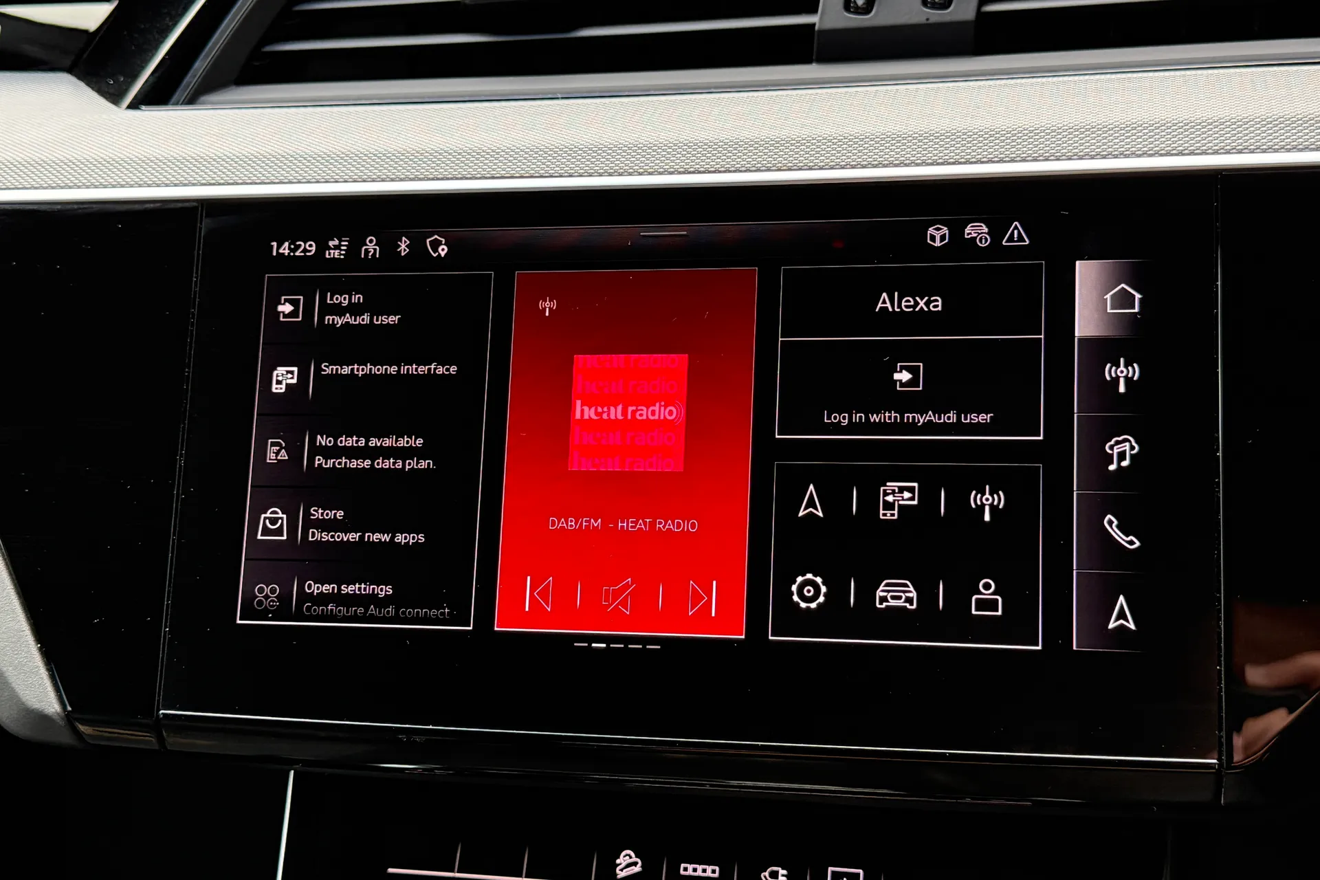 Audi Q8 thumbnail image number 18