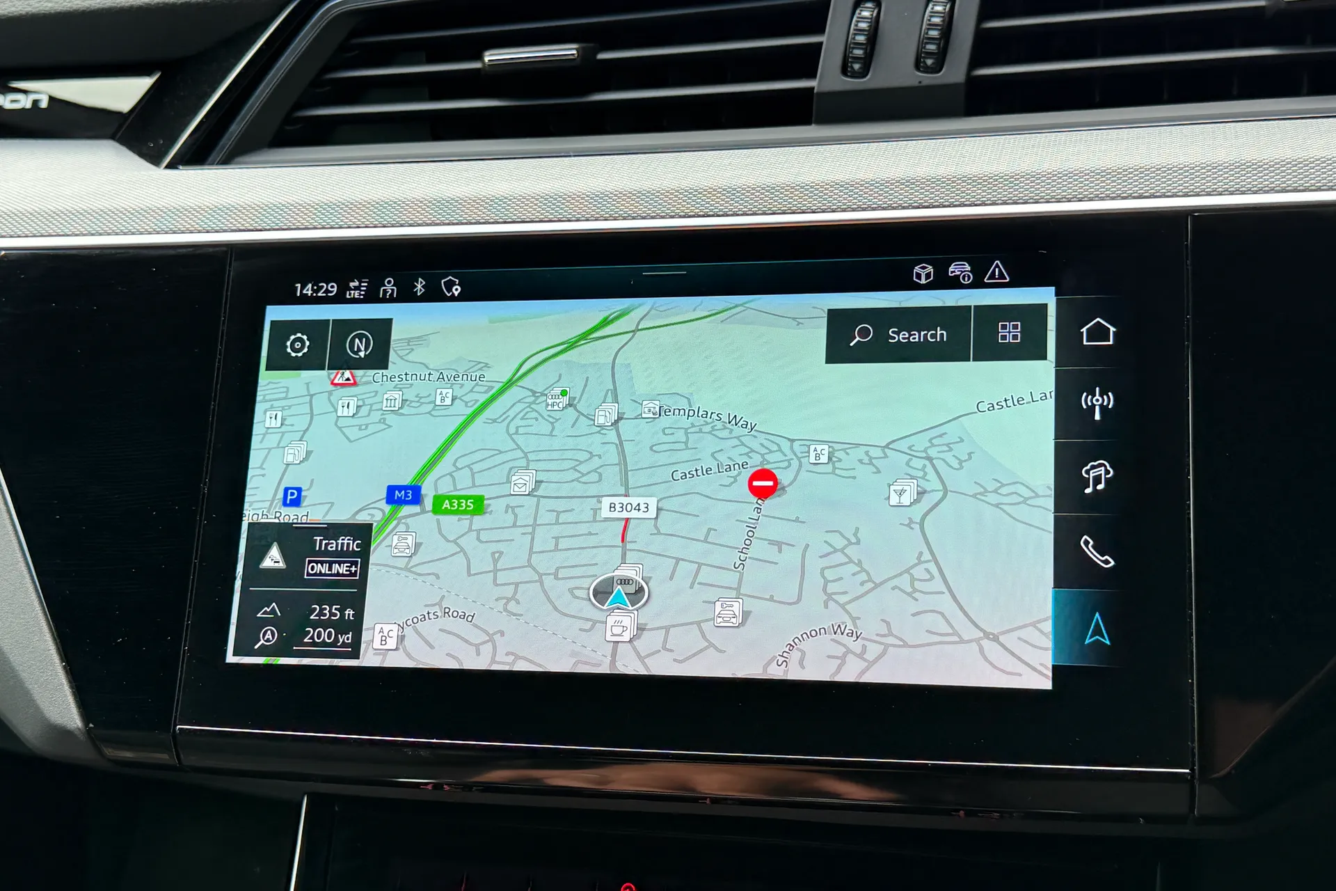 Audi Q8 thumbnail image number 17