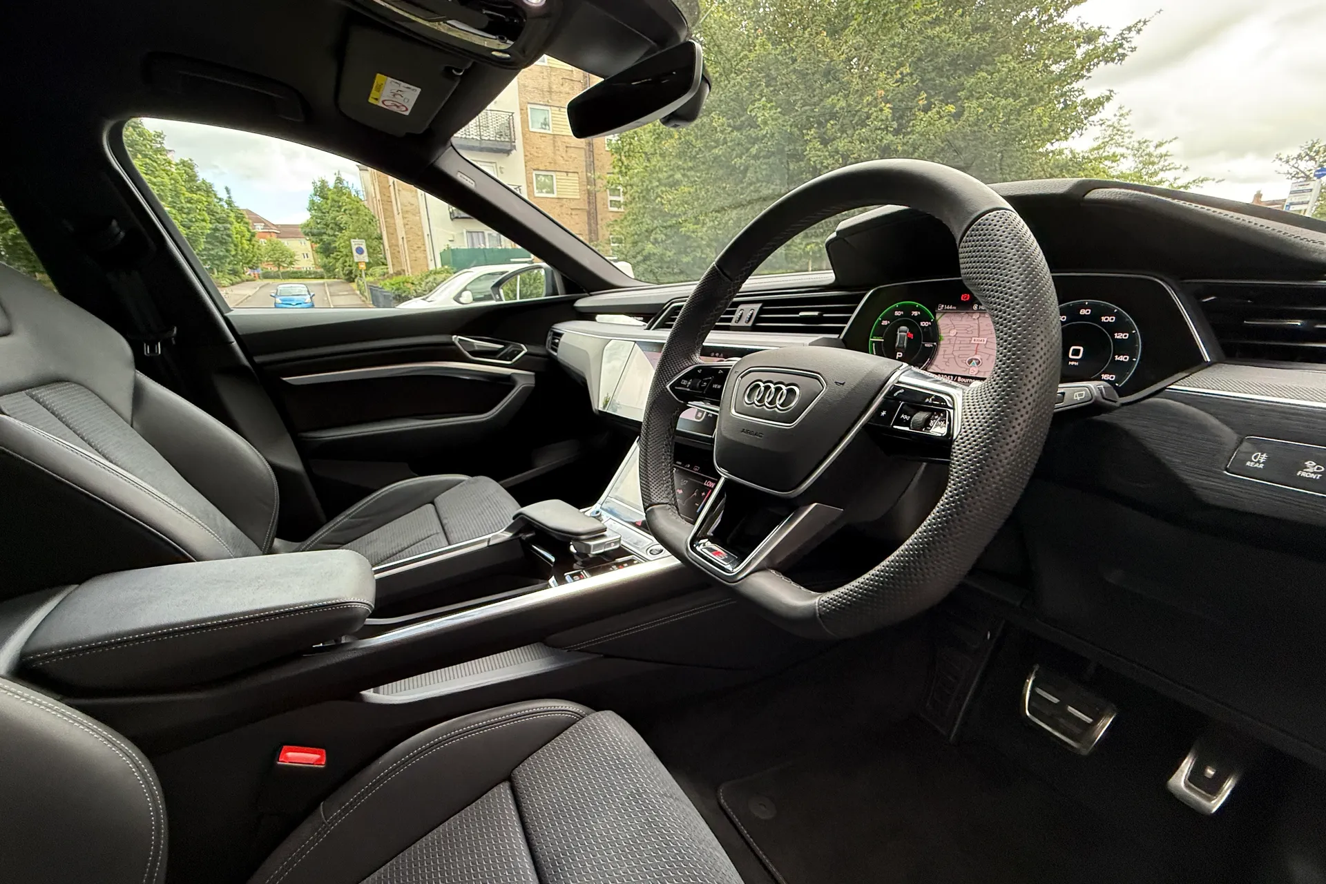 Audi Q8 thumbnail image number 6