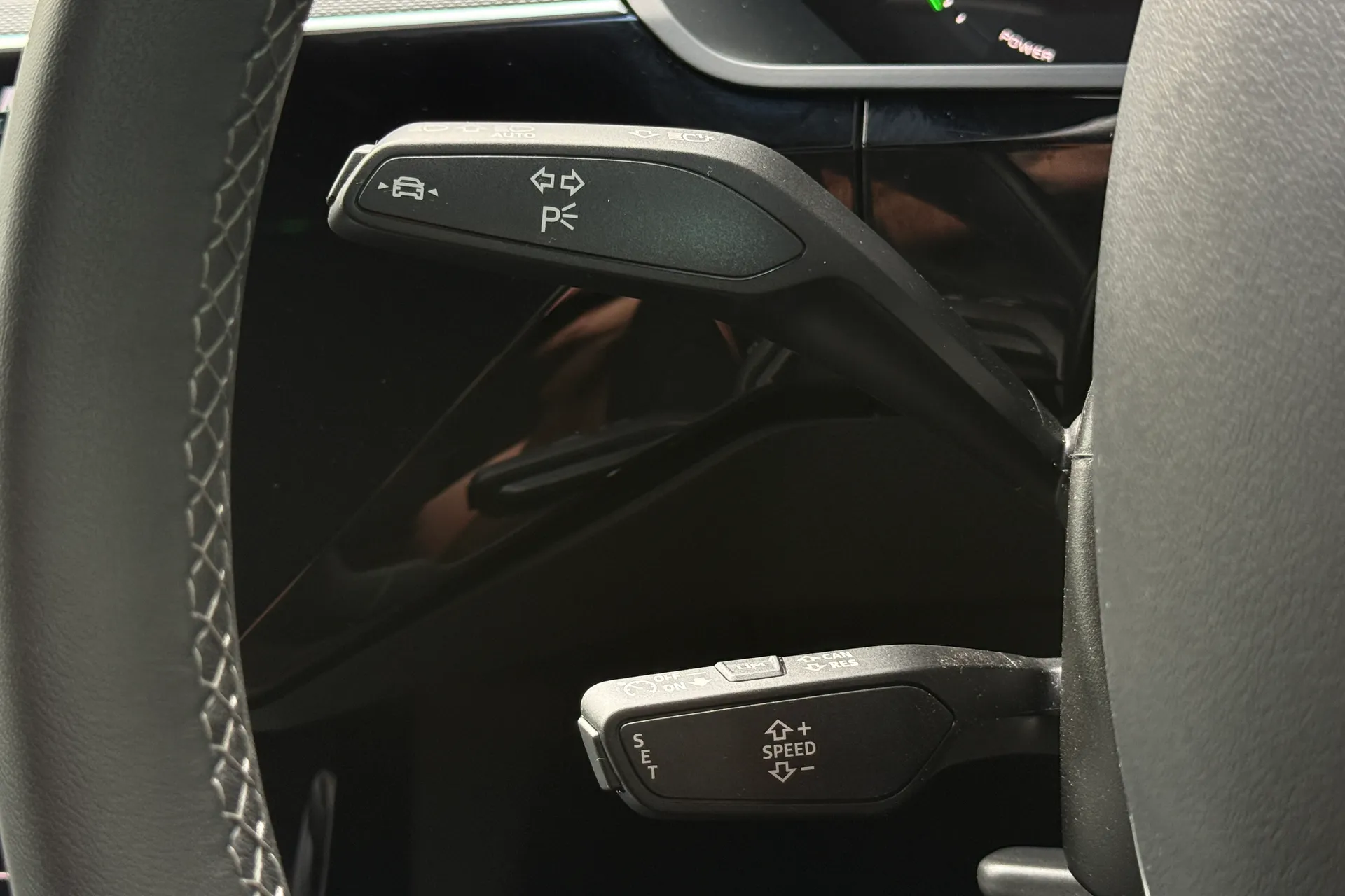 Audi Q8 thumbnail image number 14
