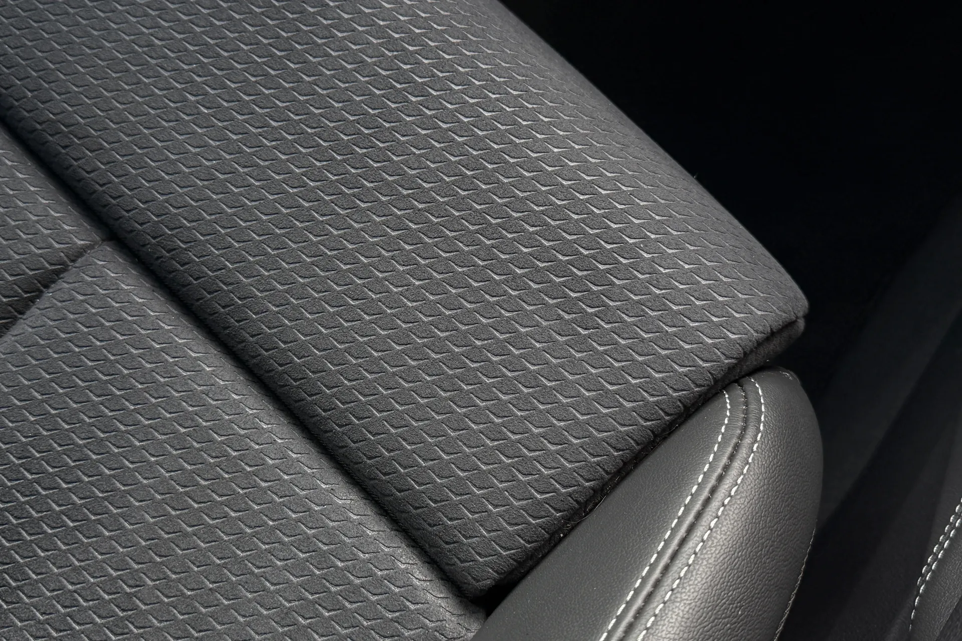 Audi Q8 thumbnail image number 29