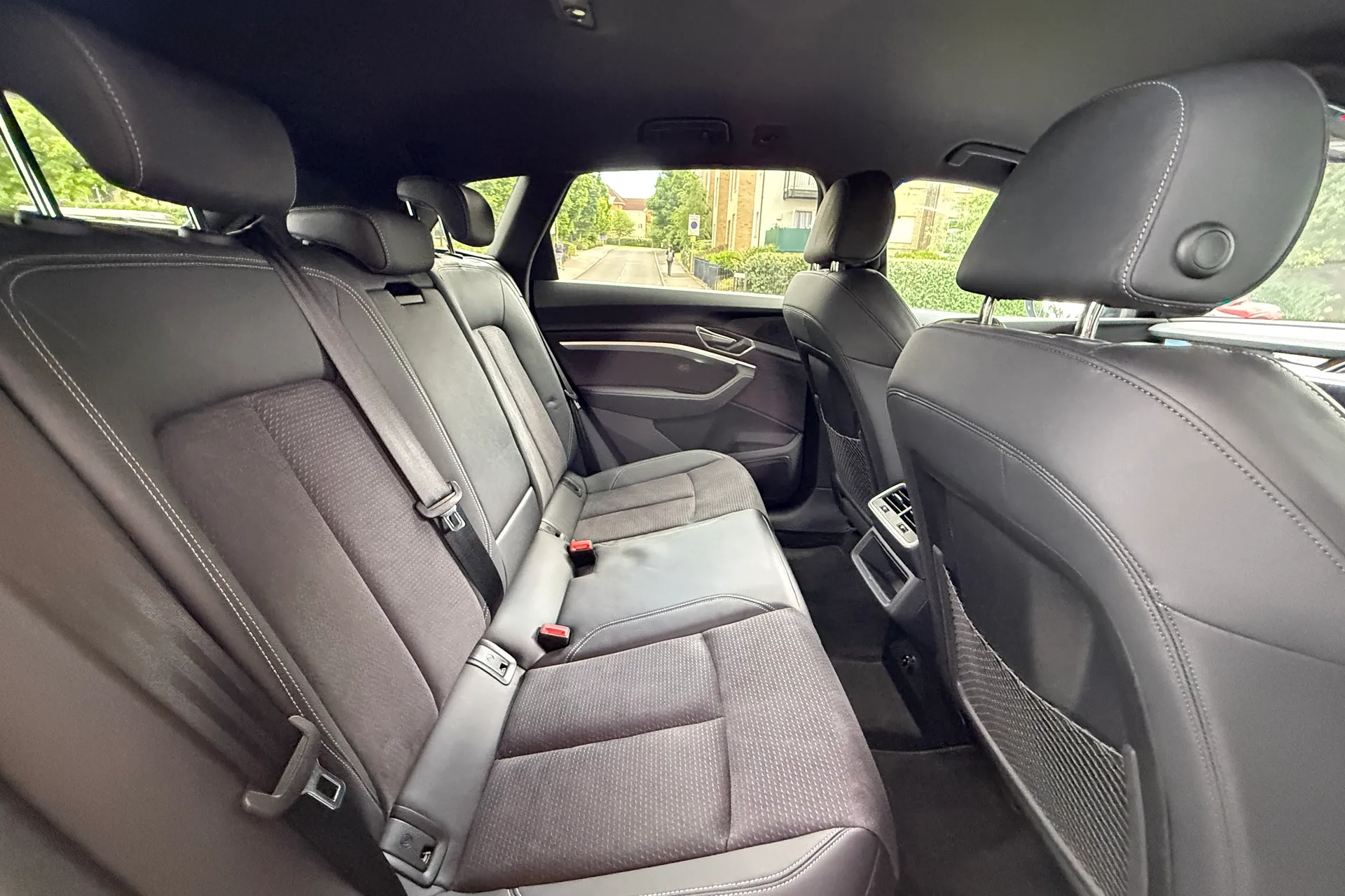 Audi Q8 thumbnail image number 43