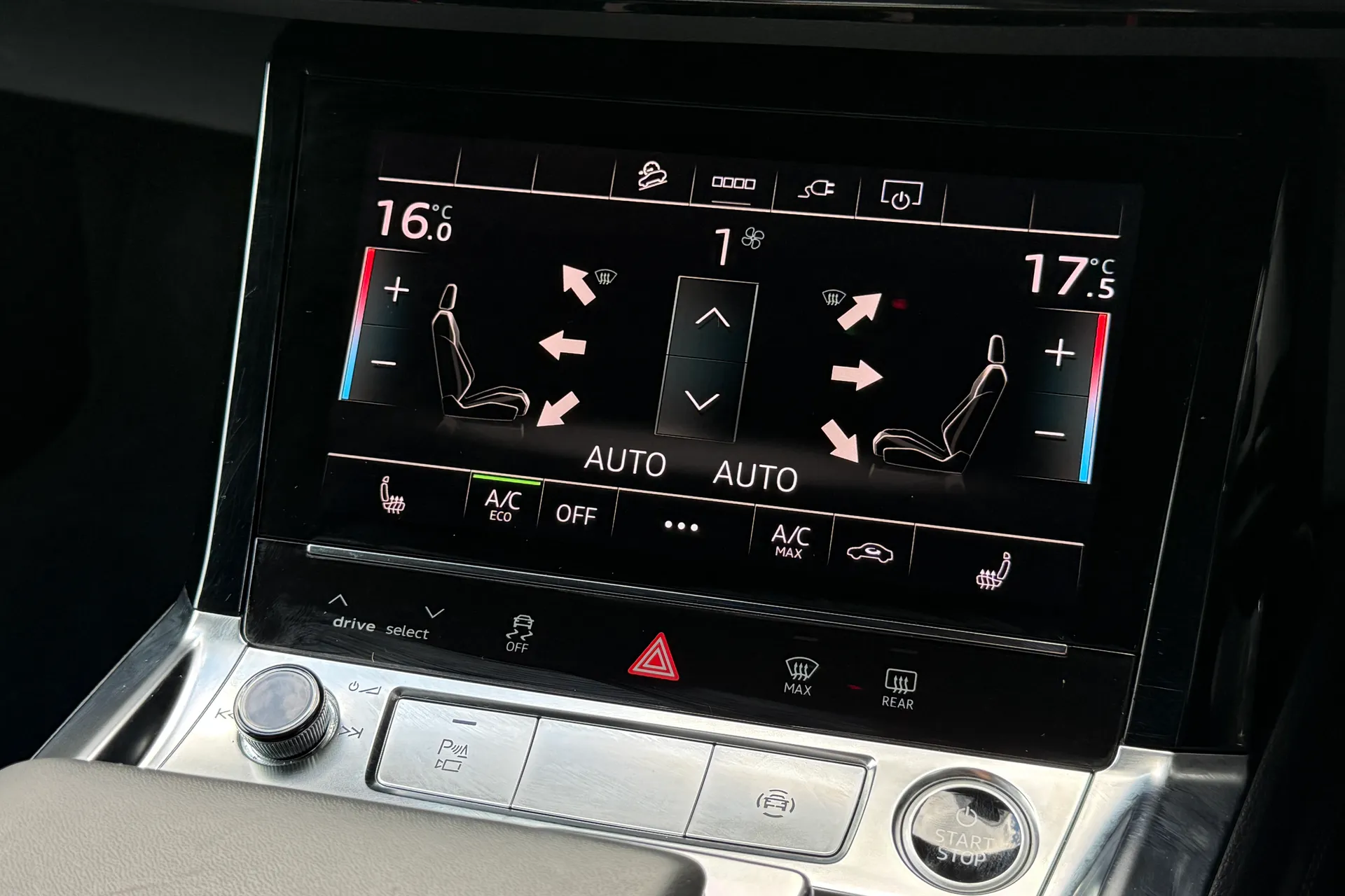 Audi Q8 thumbnail image number 22