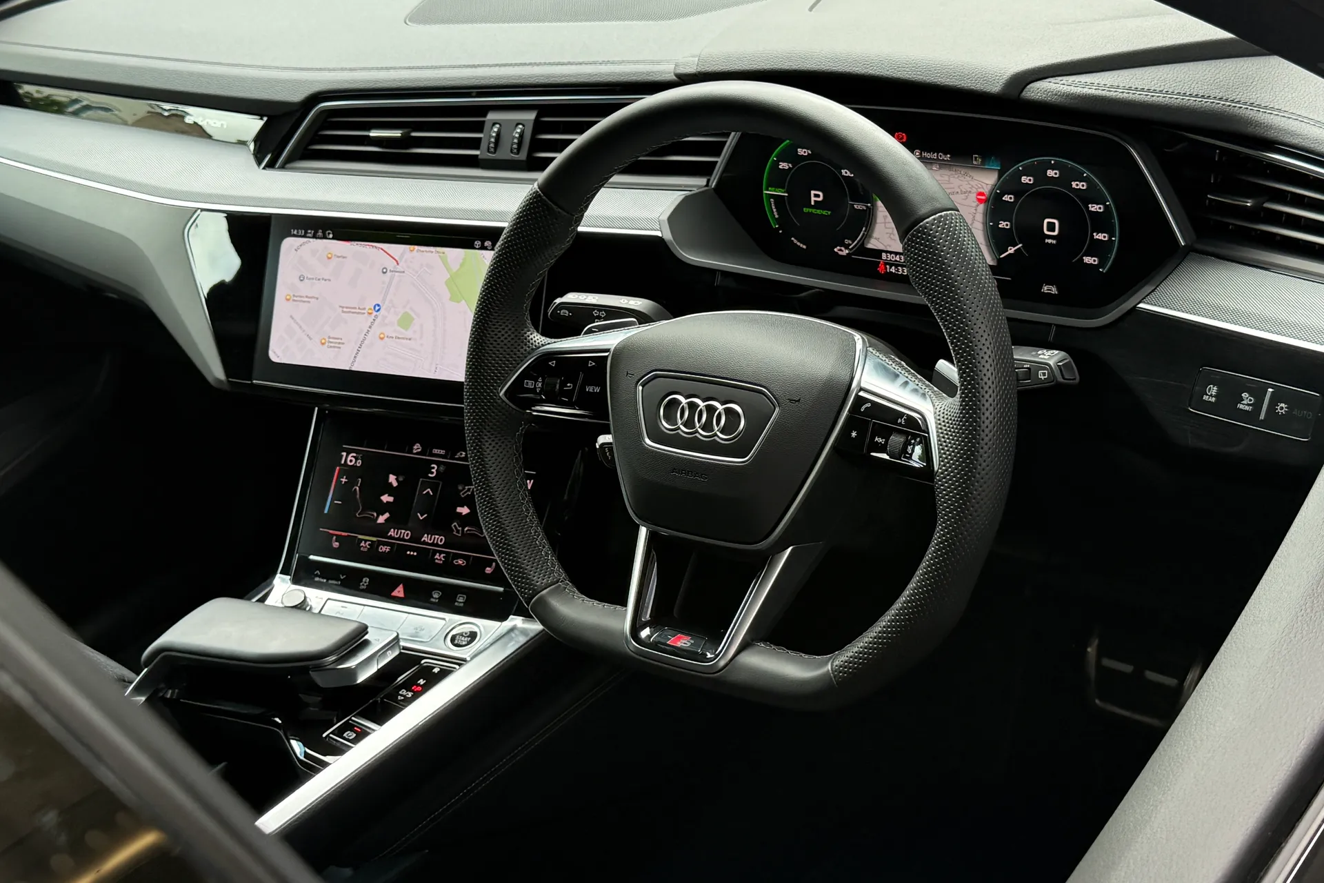 Audi Q8 thumbnail image number 39