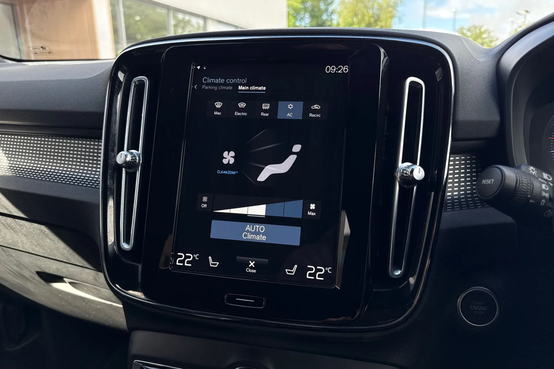 Volvo XC40 thumbnail image number 38