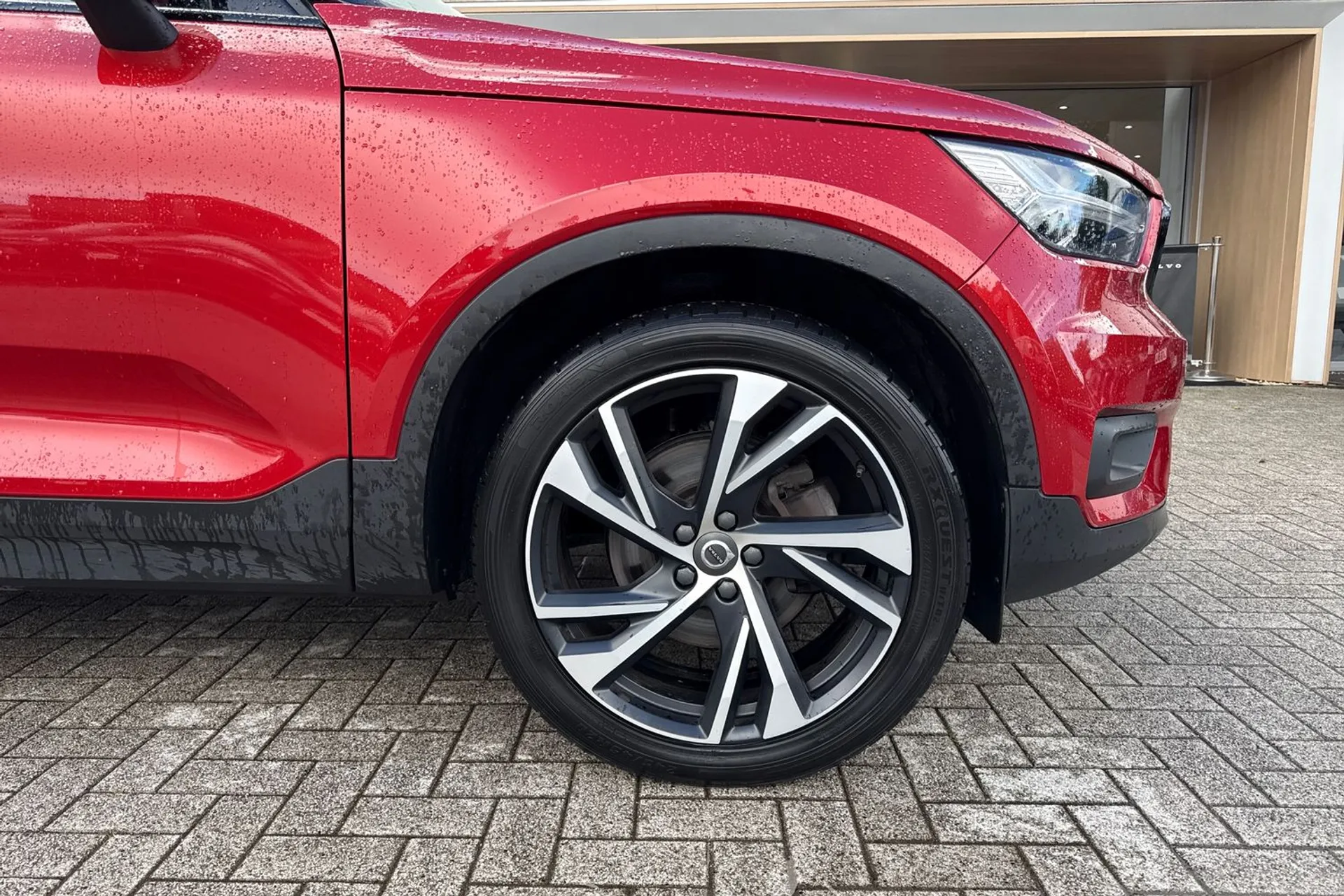 Volvo XC40 thumbnail image number 14