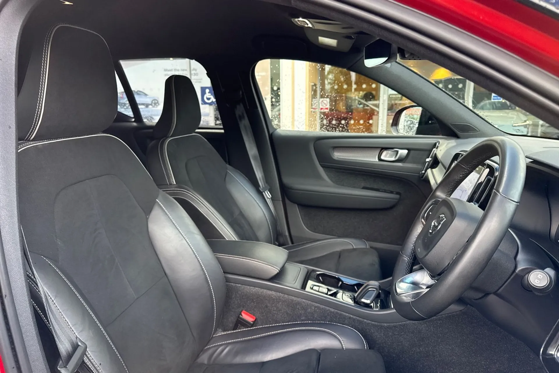 Volvo XC40 thumbnail image number 26