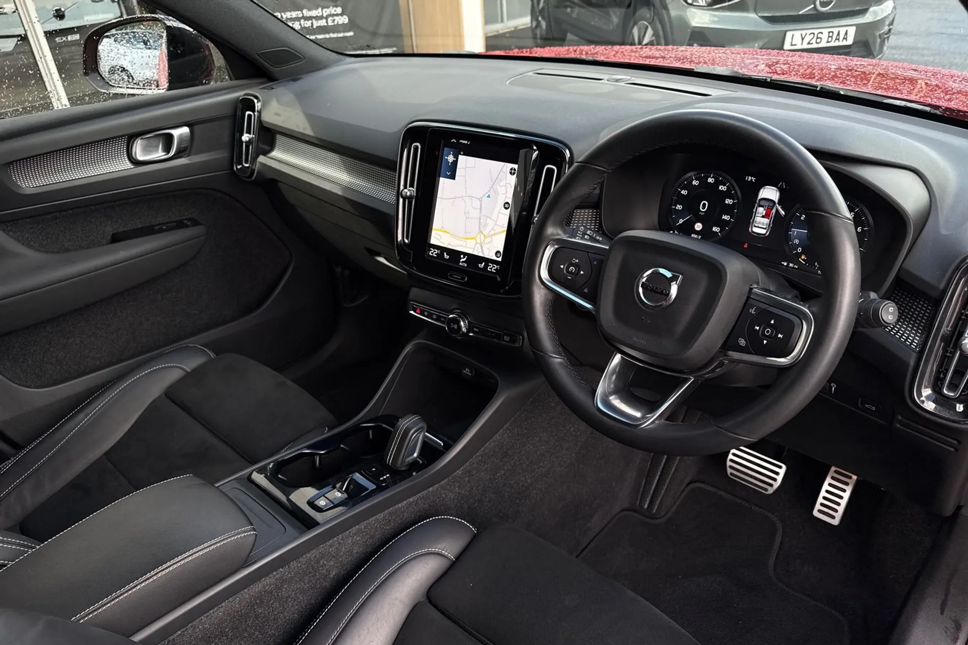 Volvo XC40 thumbnail image number 6