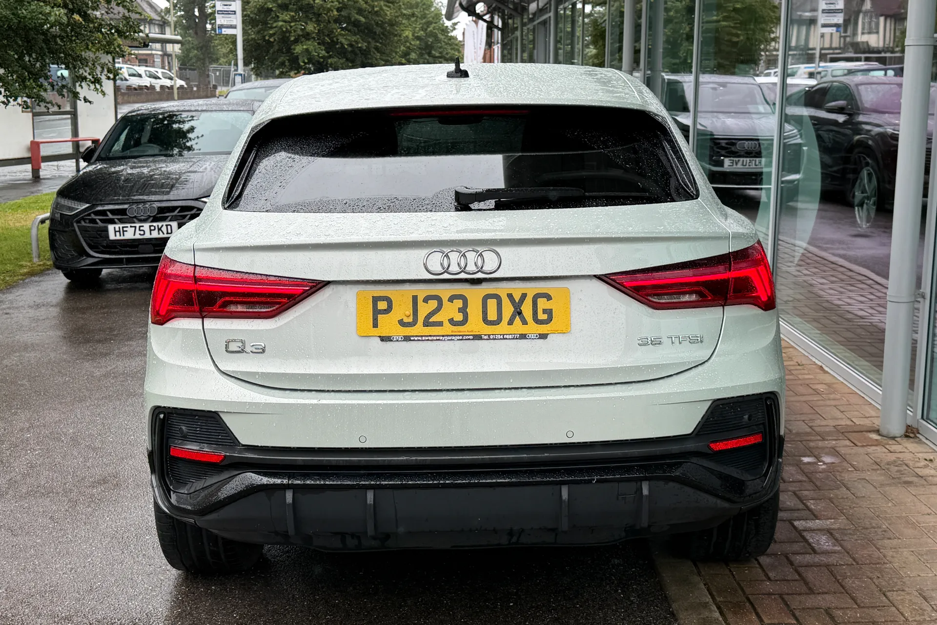 Audi Q3 thumbnail image number 44