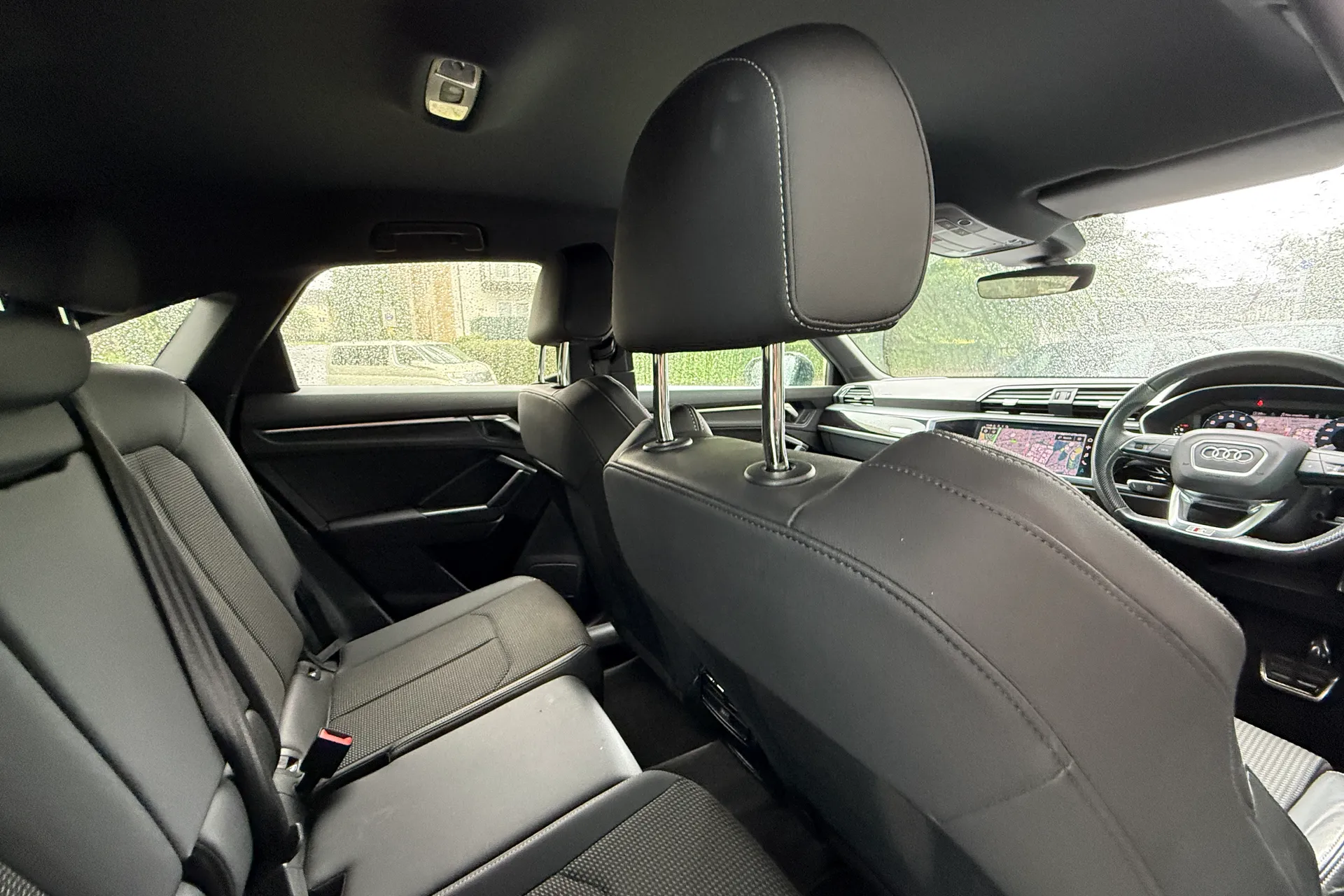 Audi Q3 thumbnail image number 37