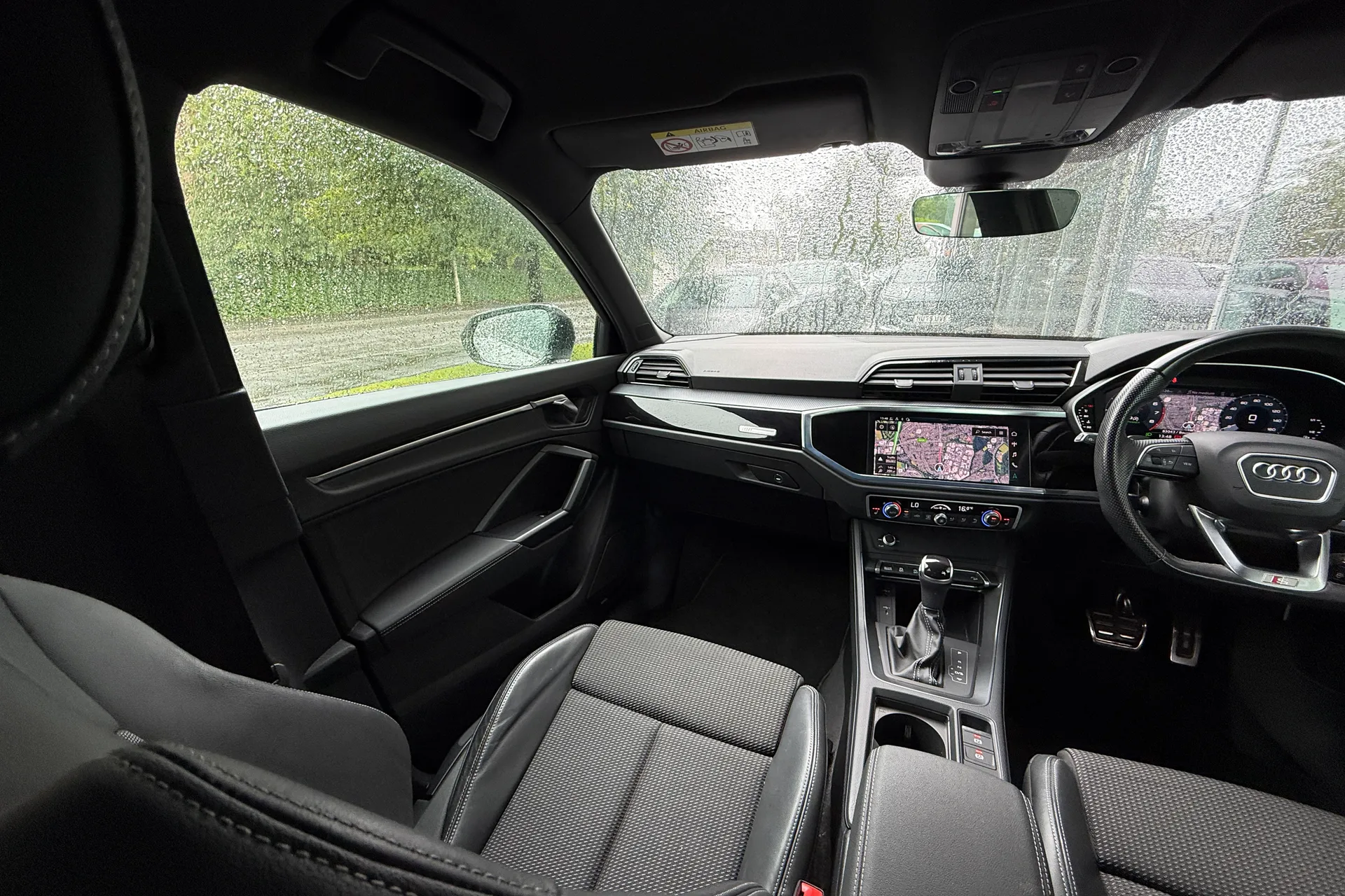 Audi Q3 thumbnail image number 42